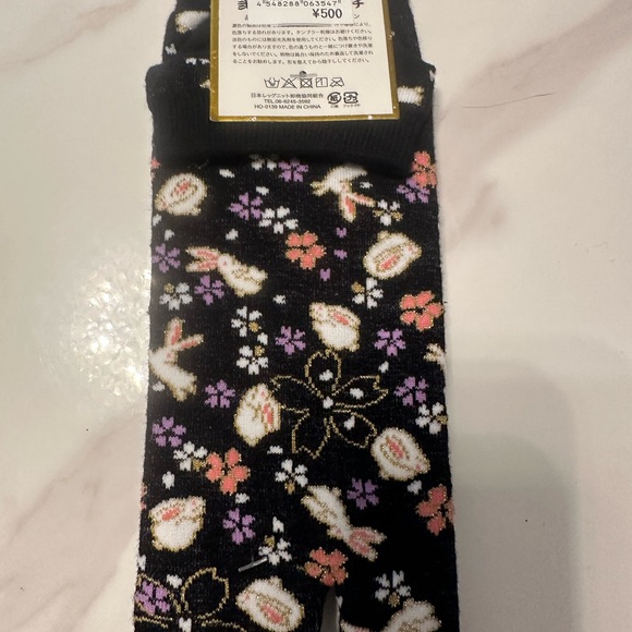 JAPANESE SANDAL. SOCKS FITS SIZE 7-9 NWT - Picture 2 of 4